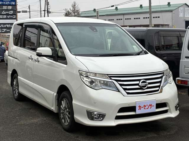 セレナ2.0 ハイウェイスター Vセレクション+Safety II 4WD