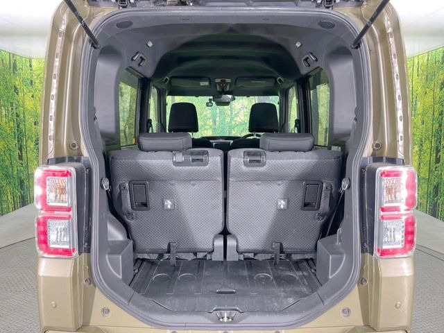 ���i�̂���������ʋ΁A���}���ɏ\���ȉ׎��X�y�[�X���m�ۂ��Ă���܂��B�Z�J���h�V�[�g��|���ƁA�傫�ȉו��̐ύڂ��\�ł���