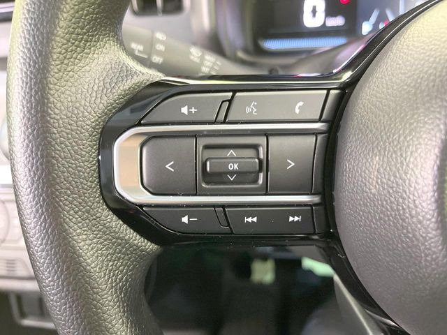 �y�X�e�A�����O�X�C�b�`�z�^�]���A�O������ڐ������炷���ƂȂ��A�I�[�f�B�I���̑��삪�\�ȕ֗��@�\!���S&���K�ȃh���C�u�����o���Ă���܂���