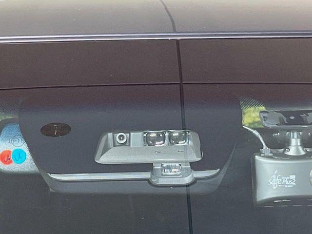 �y�O�He-Assist�z���s���ɑO���̎ԗ�����F�����A�Փ˂������Ȏ��͌x��ƃu���[�L�ŏՓˉ���Ɣ�Q�y�����A�V�X�g�B�����S�Ƀh���C�u�����y���݂��������܂��B