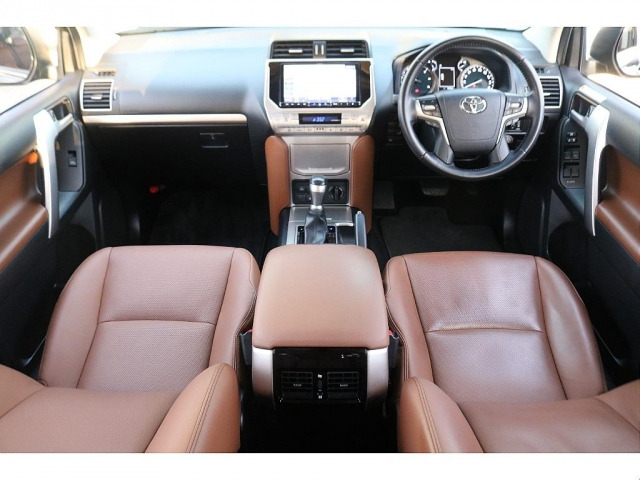 ランドクルーザープラド2.8 TX Lパッケージ 70thアニバーサリー リミテッド ディーゼル 4WD