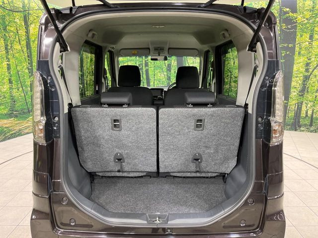 ���i�̂���������ʋ΁A���}���ɏ\���ȉ׎��X�y�[�X���m�ۂ��Ă���܂��B�Z�J���h�V�[�g��|���ƁA�傫�ȉו��̐ύڂ��\�ł���