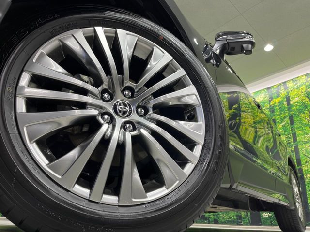 �y����19�C���`�A���~�z�C�[���z�O�ςɃ}�b�`���������A���~�z�C�[���𑕒����Ă���܂��B�e��ЊO�A���~�z�C�[����A�X�^�b�h���X�^�C�����戵�����Ă���܂��B���񂲑��k����������