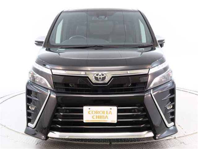 ヴォクシー2.0 ZS 煌III 4WD