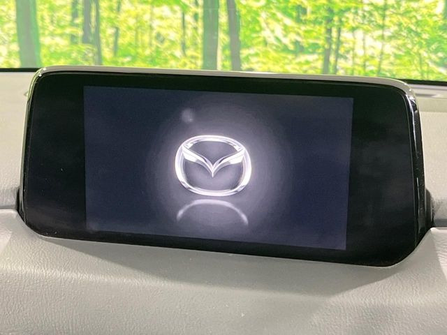 �y�}�c�_�R�l�N�g�z�ԓ��̕��͋C�Ƀ}�b�`������̌^�^�C�v�̃f�B�X�v���C�B�e����q�ݒ��Bluetooth�Đ����A�l�X�ȋ@�\���y���߂܂��B��pSD�J�[�h�̂��w���ŁA�i�r�@�\���g�p�o���܂��B