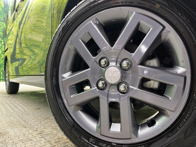 �y����15�C���`�A���~�z�C�[���z�O�ςɃ}�b�`���������A���~�z�C�[���𑕒����Ă���܂��B�e��ЊO�A���~�z�C�[����A�X�^�b�h���X�^�C�����戵�����Ă���܂��B���񂲑��k����������