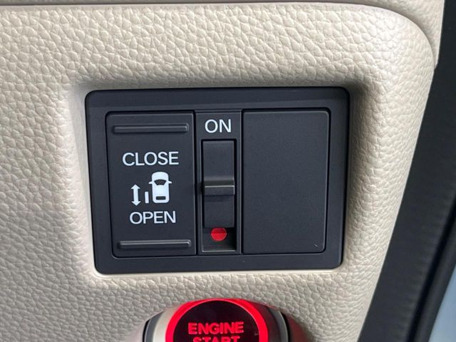 �y�p���[�X���C�h�h�A�z�X�}�[�g�L�[��^�]�Ȃ̃X�C�b�`�ŃX���C�h�h�A�̊J���\���d��������͂����ăh�A���J����K�v�������A���������q�l�ł��A�d���ו��������Ă��鎞�����N�ɊJ���߂ł��܂���