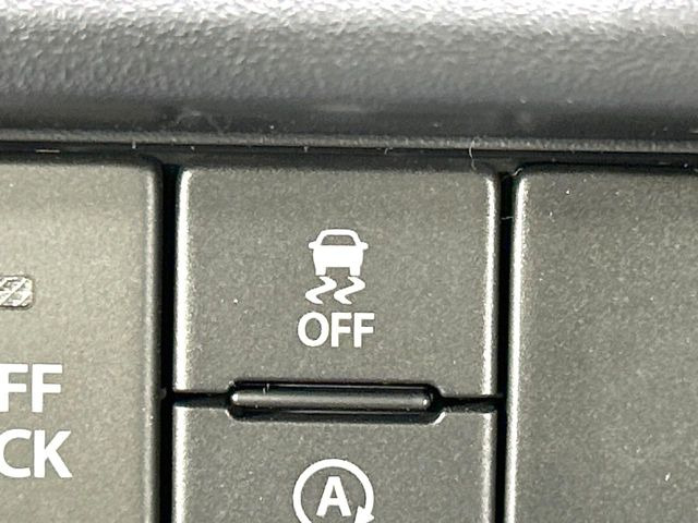 �y������h�~���u�z�ԗ��̉���������m����ƁA�����I�Ɏԗ��̐i�s������ۂ悤�Ɏԗ��𐧌䂵�܂��B�J�̓��ȂǊ���₷���H�ʏ󋵂ł����S�ȉ^�]���\�ł��B