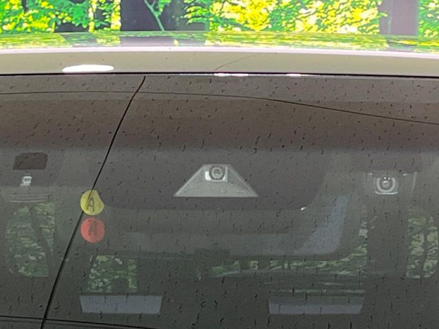 �y�g���^�Z�[�t�e�B�Z���X�z���s���ɑO���̎ԗ�����F�����A�Փ˂������Ȏ��͌x��ƃu���[�L�ŏՓˉ���Ɣ�Q�y�����A�V�X�g�B�����S�Ƀh���C�u�����y���݂��������܂��B