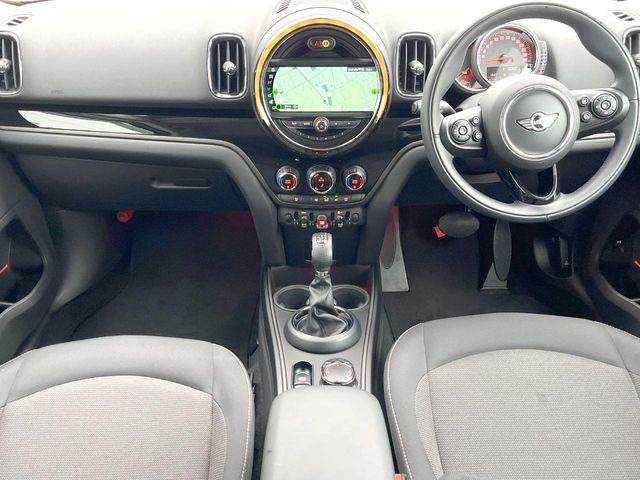 �A���ԃO���[�v���݌ɐ���2,000��!�S���̌n��X���烁�[�J�[�E�Ԏ��킸���Љ�o����̂ŁA���Ȃ��Ƀs�b�^���̂��Ԃ�������͂��ł���܂��͂��₢���킹��������