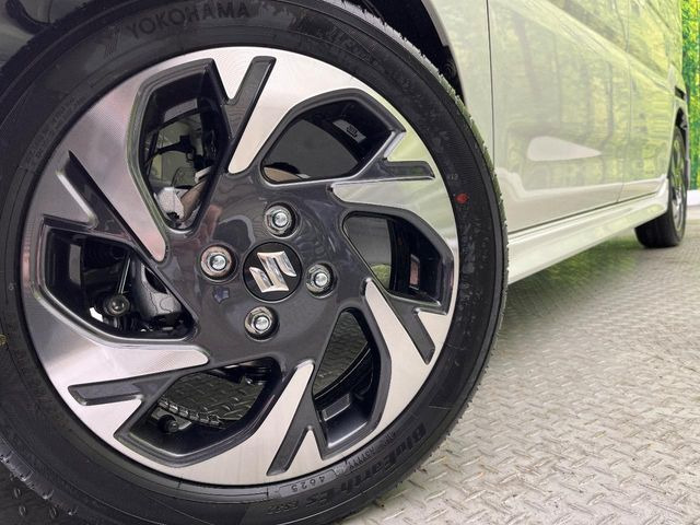 �y����15�C���`�A���~�z�C�[���z�O�ςɃ}�b�`���������A���~�z�C�[���𑕒����Ă���܂��B�e��ЊO�A���~�z�C�[����A�X�^�b�h���X�^�C�����戵�����Ă���܂��B���񂲑��k����������