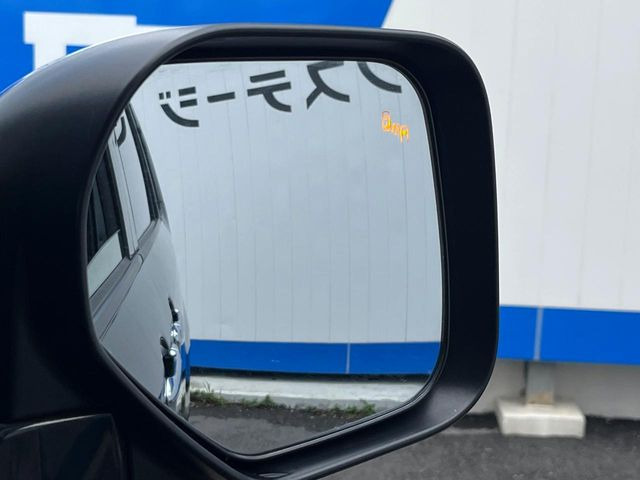 �y�u���C���h�X�|�b�g���[�j���O�z���s���A�h�A�~���[�̎��p�ɂȂ�₷���ӏ��Ɍ㑱�Ԃ��ڋ߂���ƃT�C�h�~���[�t�߂Ɍx����\���A�h���C�o�[�ɒ��ӊ��N�����Ă���܂��B