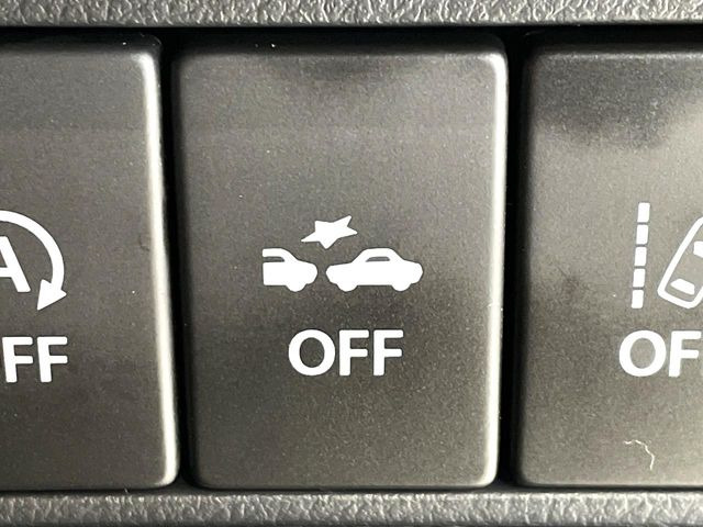 �y�f���A���J�����u���[�L�T�|�[�g�z���s���ɑO���̎ԗ�����F�����A�Փ˂������Ȏ��͌x��ƃu���[�L�ŏՓˉ���Ɣ�Q�y�����A�V�X�g�B�����S�Ƀh���C�u�����y���݂��������܂��B