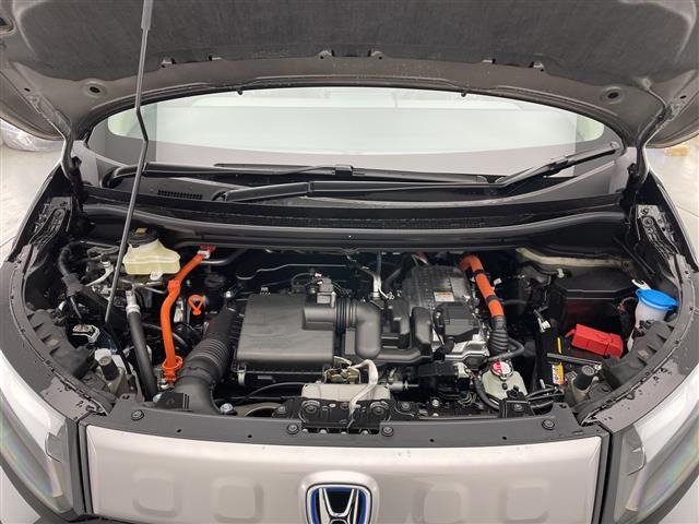 フリード1.5 e:HEV クロスター