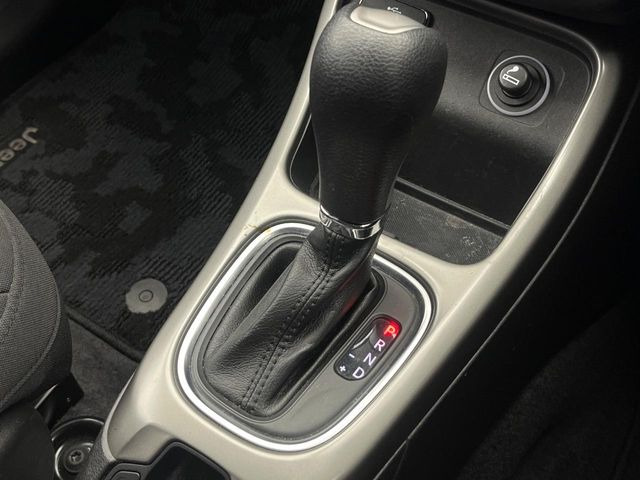 ��MT���[�h�t��AT:�ʏ�͎����ł����Ȃ���ϑ�(�M�A�`�F���W)���h���C�o�[�̑���ɂ���ĈӐ}�I�ɕς�����V�X�e���ł��B����w���i�̃h���C�u�����y���݂��������܂�!