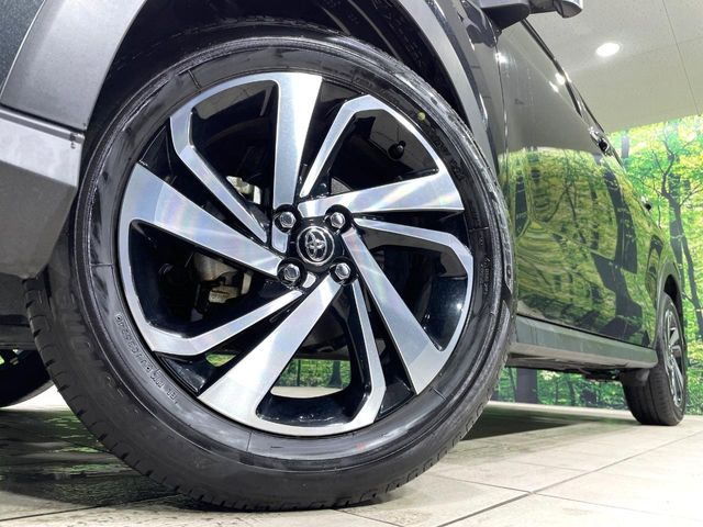 �y����17�C���`�A���~�z�C�[���z�O�ςɃ}�b�`���������A���~�z�C�[���𑕒����Ă���܂��B�e��ЊO�A���~�z�C�[����A�X�^�b�h���X�^�C�����戵�����Ă���܂��B���񂲑��k����������