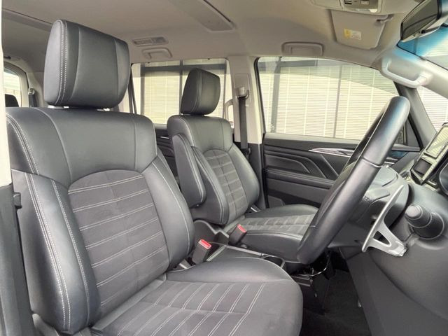 �y�n�[�t����V�[�g�z�������ƍ���S�n�𗼗������l�C�̃V�[�g���w�ʁE���ʂ̃t�@�u���b�N�f�ނ́A�ʋC���̗ǂ��⊊��ɂ����ɗD��Ă��܂��B�C���╞���ɍ��E���ꂸ���K�ɂ���肢�������܂��B