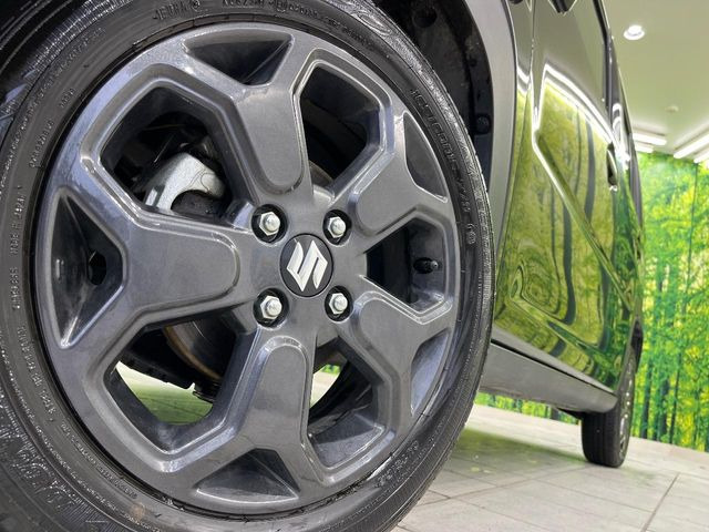 �y����15�C���`�A���~�z�C�[���z�O�ςɃ}�b�`���������A���~�z�C�[���𑕒����Ă���܂��B�e��ЊO�A���~�z�C�[����A�X�^�b�h���X�^�C�����戵�����Ă���܂��B���񂲑��k����������