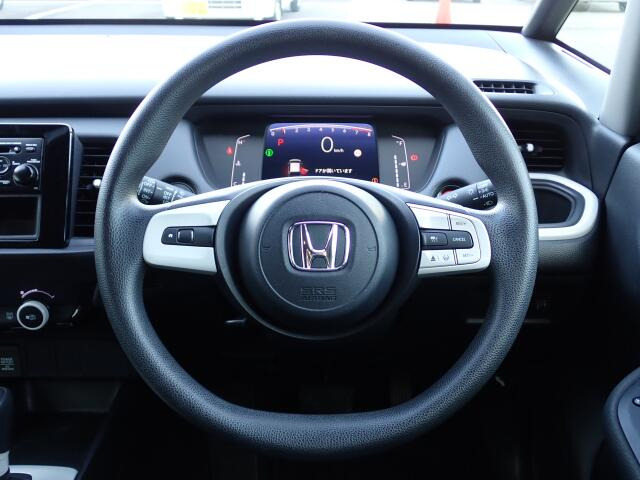 �I���b�N�X�F�蒆�ÎԂ͌��I�����㎿�Ȏ��q�݂̂����͂��v���܂��B�S�ԂɃv���̐E�l�ɂ��O�ꂵ�����O���̐��|�A�����グ�Ă���܂��B