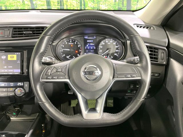 �y�����v�����X�e�A�����O�z�㎿�Ȋv���g�p���邱�ƂŁA��ɂ����������݂ƂĂ��^�]���₷���n���h���ł���