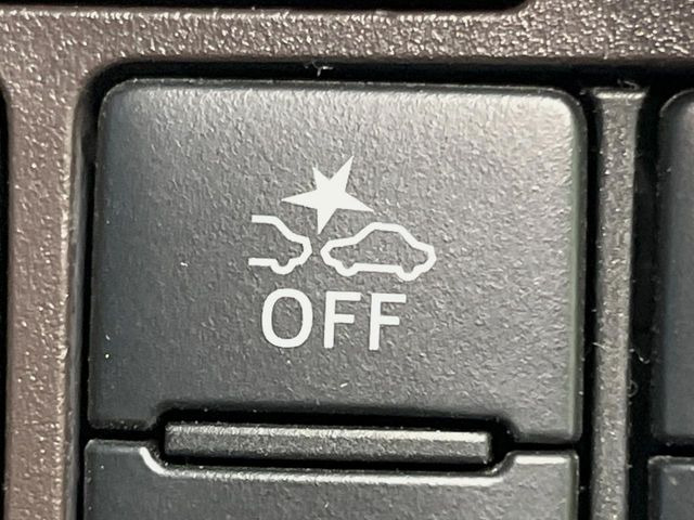 �y�X�}�[�g�A�V�X�g�z���s���ɑO���̎ԗ�����F�����A�Փ˂������Ȏ��͌x��ƃu���[�L�ŏՓˉ���Ɣ�Q�y�����A�V�X�g�B�����S�Ƀh���C�u�����y���݂��������܂��B