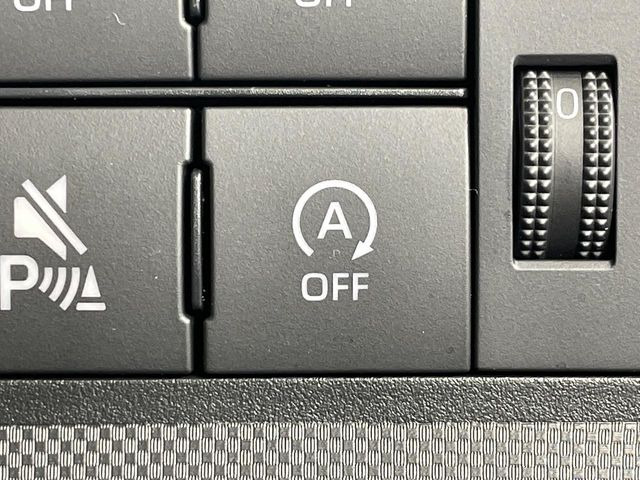 �y�A�C�h�����O�X�g�b�v�z�ԐM����a�؂Œ�Ԃ����ۂɃG���W�����~���A���ʂȔR���̏����}���܂��B�R��������ی�ɂȂ���@�\��G���W���̓u���[�L�𗣂��΍Ďn�����܂��B