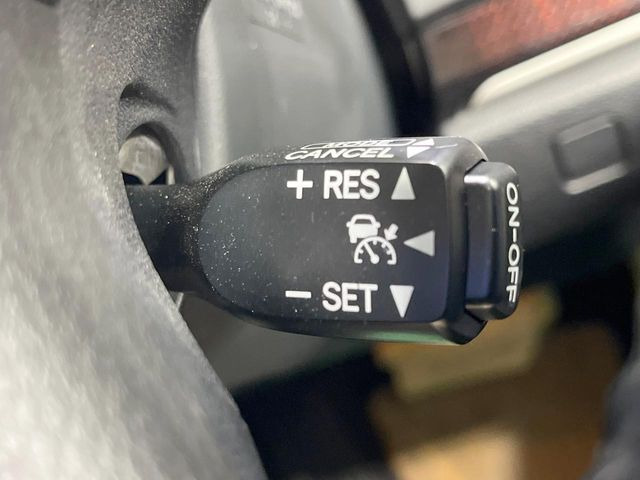 �y���[�_�[�N���[�Y�R���g���[���z�������H�ł̒��������s���y��!!�����ő��x��ۂN���[�Y�R���g���[�����A�Փˌy���V�X�e���ƘA�g���A�O���̎ԗ������m���ĎԊԂ�ۂ悤�ɑ��x���߂��Ă���܂�!!