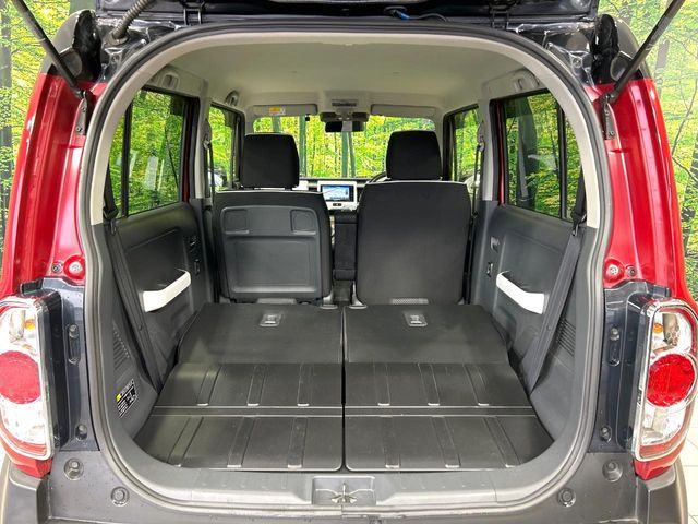 ���i�̂���������ʋ΁A���}���ɏ\���ȉ׎��X�y�[�X���m�ۂ��Ă���܂��B�Z�J���h�V�[�g��|���ƁA�傫�ȉו��̐ύڂ��\�ł���