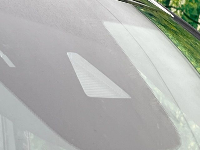 �yi-ACTIVESENSE�z���s���ɑO���̎ԗ�����F�����A�Փ˂������Ȏ��͌x��ƃu���[�L�ŏՓˉ���Ɣ�Q�y�����A�V�X�g�B�����S�Ƀh���C�u�����y���݂��������܂��B