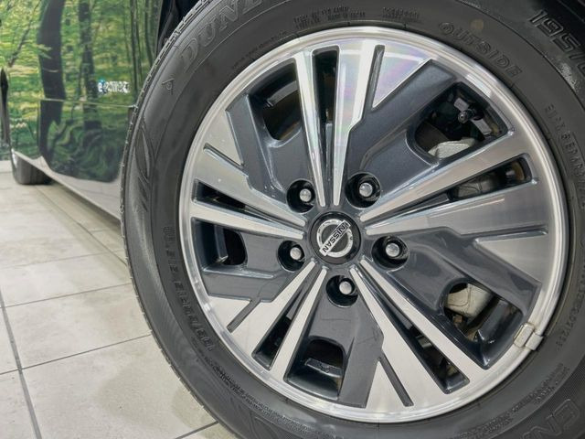 �y����15�C���`�A���~�z�C�[���z�O�ςɃ}�b�`���������A���~�z�C�[���𑕒����Ă���܂��B�e��ЊO�A���~�z�C�[����A�X�^�b�h���X�^�C�����戵�����Ă���܂��B���񂲑��k����������