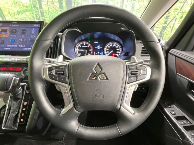 �y�����v�����X�e�A�����O�z�㎿�Ȋv���g�p���邱�ƂŁA��ɂ����������݂ƂĂ��^�]���₷���n���h���ł���