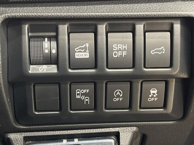 �y�����r�[�N���f�B�e�B�N�V�����z���s���A�h�A�~���[�̎��p�ɂȂ�₷���ӏ��Ɍ㑱�Ԃ��ڋ߂���ƃT�C�h�~���[�t�߂Ɍx����\���A�h���C�o�[�ɒ��ӊ��N�ƁA����̍ۂ̓n���h��������A�V�X�g�����܂��B