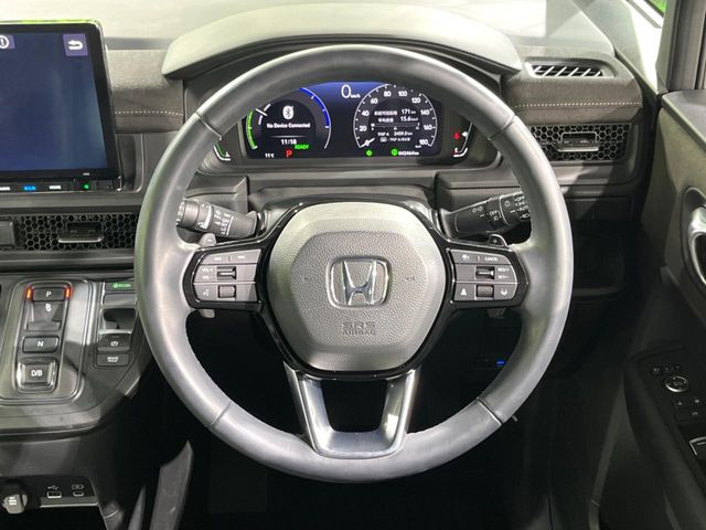 �y�����v�����X�e�A�����O�z�㎿�Ȋv���g�p���邱�ƂŁA��ɂ����������݂ƂĂ��^�]���₷���n���h���ł���