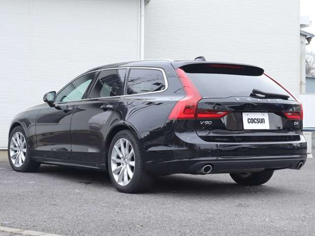 �V�i�����o�b�e���[�̓h�C�c��VARTA(�o���^)���g�p���܂��B���B�Ԃ̏����i�ɍ̗p����鍂�i���o�b�e���[�ł��B