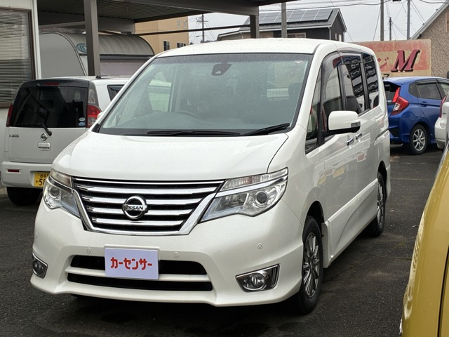 セレナ2.0 ハイウェイスター Vセレクション+Safety II 4WD