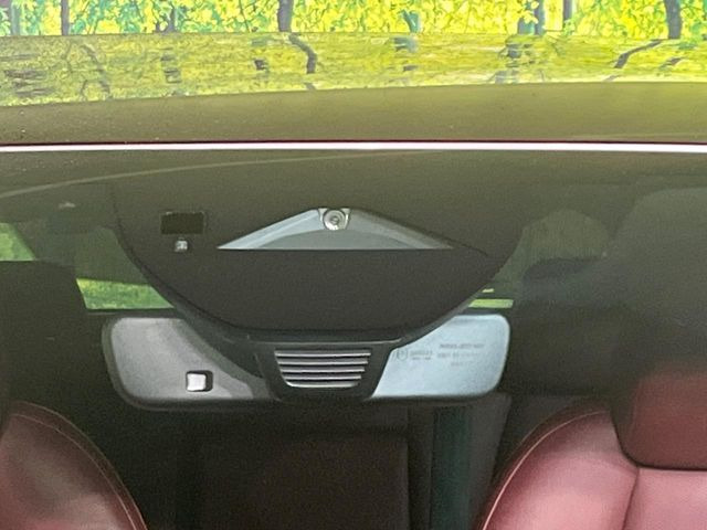 �y�X�}�[�g�u���[�L�T�|�[�g�z���s���ɑO���̎ԗ�����F�����A�Փ˂������Ȏ��͌x��ƃu���[�L�ŏՓˉ���Ɣ�Q�y�����A�V�X�g�B�����S�Ƀh���C�u�����y���݂��������܂��B