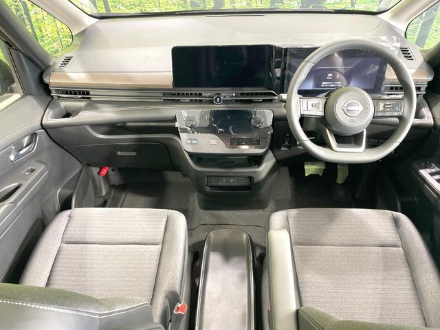 セレナ1.4 e-POWER ハイウェイスターV