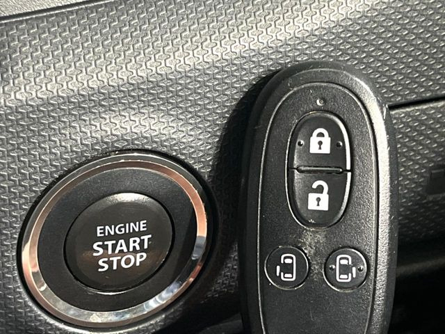 �y�I�y���[�V�����L�[�z�J�o����|�P�b�g�ɓ��ꂽ�܂܂ł��h�A�̎{���E�������\�ȃX�}�[�g�L�[�𑕔��B�G���W���̃I���E�I�t�����J�M�����o���K�v����������Ƃ��Ă��֗��ł���