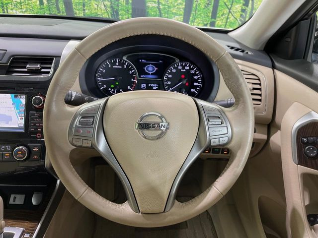 �y�����v�����X�e�A�����O�z�㎿�Ȋv���g�p���邱�ƂŁA��ɂ����������݂ƂĂ��^�]���₷���n���h���ł���