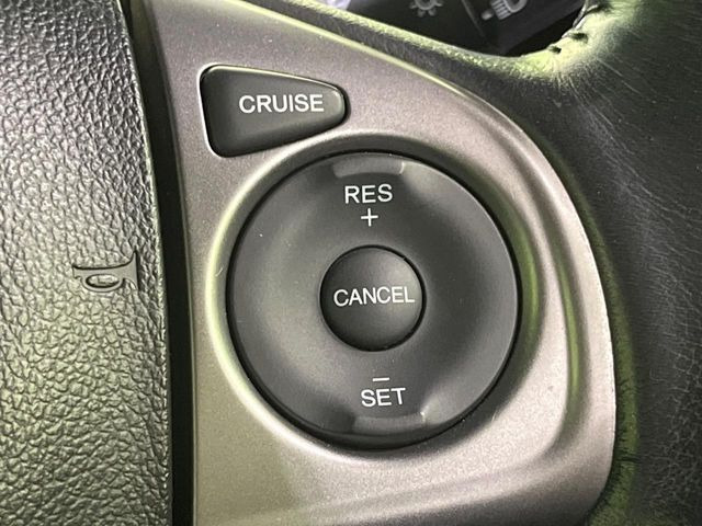 �y�N���[�Y�R���g���[���z�������H�����N���N���s�B�A�N�Z���𗣂��Ă���葬�x�ő��s���ł��A�������^�]���̕��S���y��!�����E�������ȒP�ȃX�C�b�`����Œ����ł��܂��B