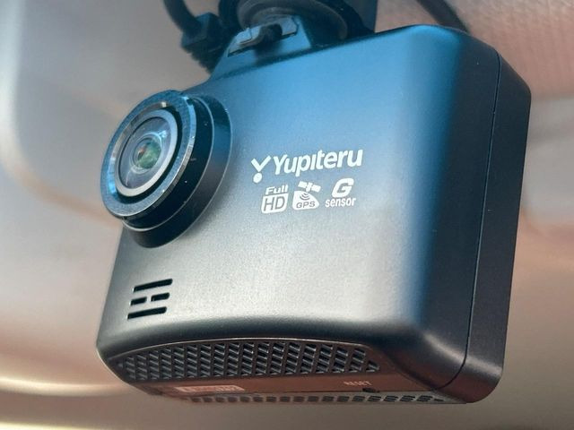 �y�h���C�u���R�[�_�[�z���S�E���S�ȃJ�[���C�t�ɕK�{�̃h���C�u���R�[�_�[�𑕔�!���s���͂������A������^�]�⎖�̂ɑ��������ۂ̏󋵂��f���ŋL�^���A����̃��X�N�ɔ����܂��B