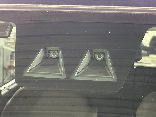 �y�X�}�[�g�A�V�X�g�z���s���ɑO���̎ԗ�����F�����A�Փ˂������Ȏ��͌x��ƃu���[�L�ŏՓˉ���Ɣ�Q�y�����A�V�X�g�B�����S�Ƀh���C�u�����y���݂��������܂��B