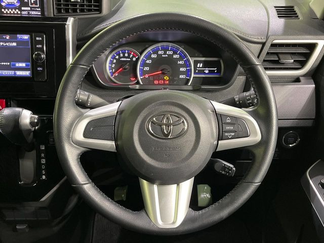 �y�N���[�Y�R���g���[���z�������H�����N���N���s�B�A�N�Z���𗣂��Ă���葬�x�ő��s���ł��A�������^�]���̕��S���y��!�����E�������ȒP�ȃX�C�b�`����Œ����ł��܂��B