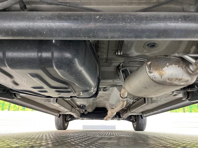 ��D�]�𒸂��Ă���܂��{�f�B�̒e�X�v���b�V���R�[�g���D�]��t���B�ʏ�̃K���X�R�[�g�ƈقȂ�A�ϋv�N��6�N�̖��@���K���X�R�[�e�B���O���A�{�f�B���L���C�ȏ�Ԃɕۂ��Ă���܂��B