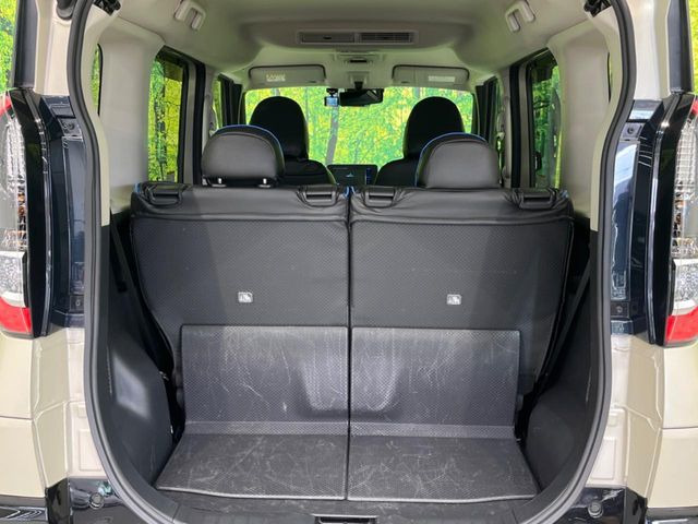 ���i�̂���������ʋ΁A���}���ɏ\���ȉ׎��X�y�[�X���m�ۂ��Ă���܂��B�Z�J���h�V�[�g��|���ƁA�傫�ȉו��̐ύڂ��\�ł���