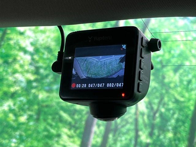 �y�h���C�u���R�[�_�[�z���S�E���S�ȃJ�[���C�t�ɕK�{�̃h���C�u���R�[�_�[�𑕔�!���s���͂������A������^�]�⎖�̂ɑ��������ۂ̏󋵂��f���ŋL�^���A����̃��X�N�ɔ����܂��B