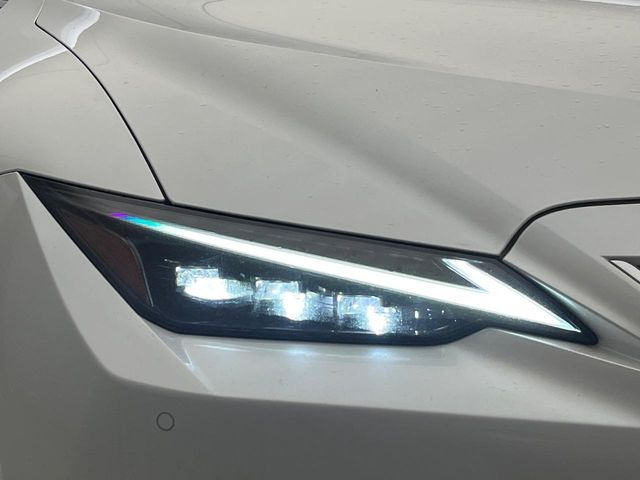 �y�O��LED�w�b�h���C�g�z�X�^�C���b�V���Ȍ����ڂ̎O��LED�w�b�h���C�g�𑕔���X�^�C�������łȂ��A��Ԃ̑��s�����E�ǍD�ň��S���Ă���肢�������܂��B