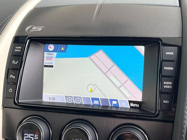 �������i�r��CD/DVD�Đ��EBluetooth�ڑ��\�ł��B