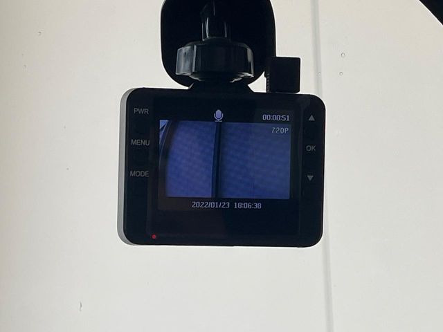 �y�h���C�u���R�[�_�[�z���S�E���S�ȃJ�[���C�t�ɕK�{�̃h���C�u���R�[�_�[�𑕔�!���s���͂������A������^�]�⎖�̂ɑ��������ۂ̏󋵂��f���ŋL�^���A����̃��X�N�ɔ����܂��B