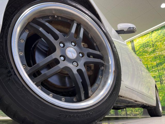 �y18�C���`�A���~�z�C�[���z�O�ςɃ}�b�`�����A���~�z�C�[���𑕒����Ă���܂��B�e��A���~�z�C�[����A�X�^�b�h���X�^�C�����戵�����Ă���܂��B���񂲑��k����������